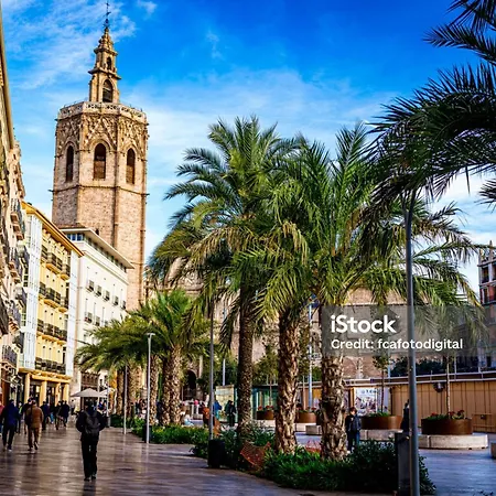 Flats Benimaclet شقة *